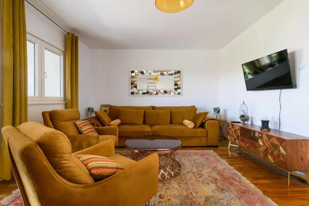 度假居 特罗吉尔House With A Sea View With Private Parking - Okrug Gornji别墅