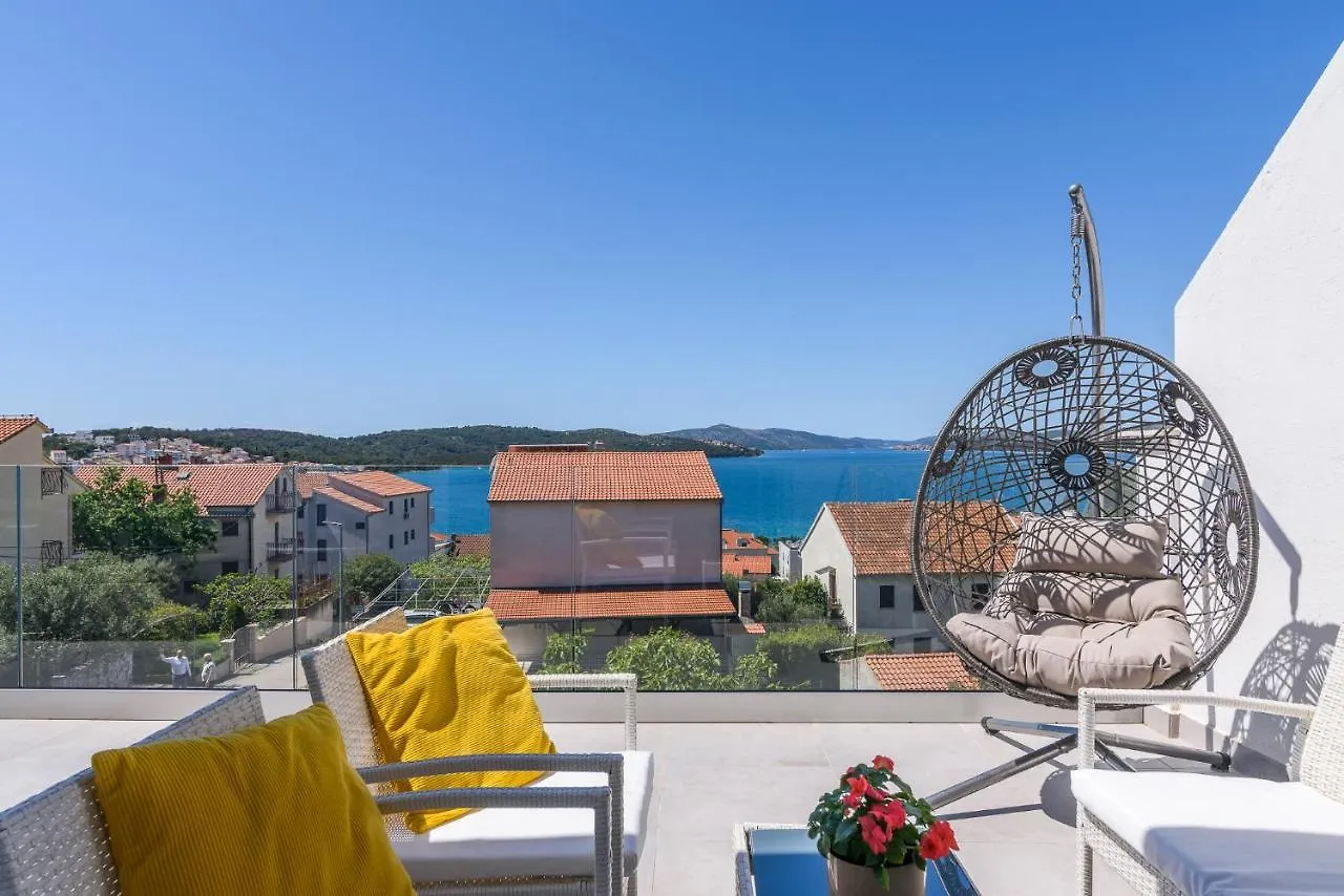 特罗吉尔House With A Sea View With Private Parking - Okrug Gornji别墅 度假居 特罗吉尔