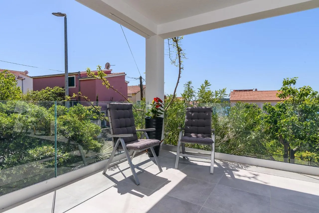 特罗吉尔House With A Sea View With Private Parking - Okrug Gornji别墅 克罗地亚