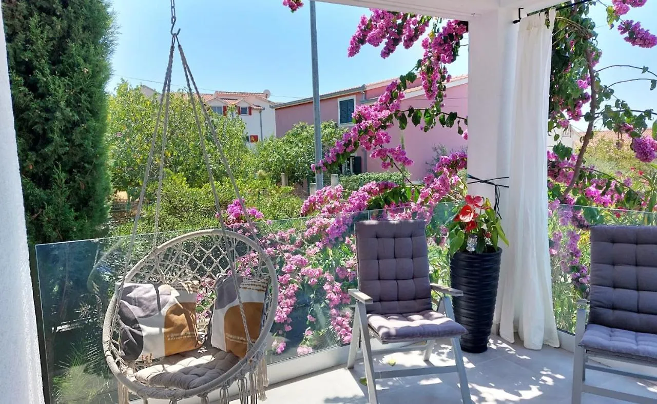 House With A Sea View With Private Parking - Okrug Gornji Villa Trogir