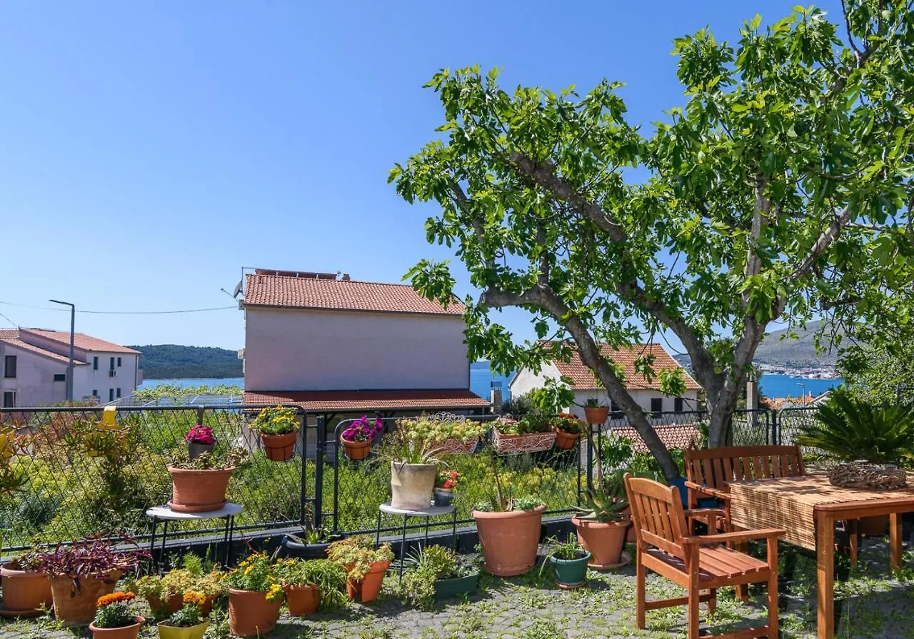 特罗吉尔House With A Sea View With Private Parking - Okrug Gornji别墅 度假居 特罗吉尔