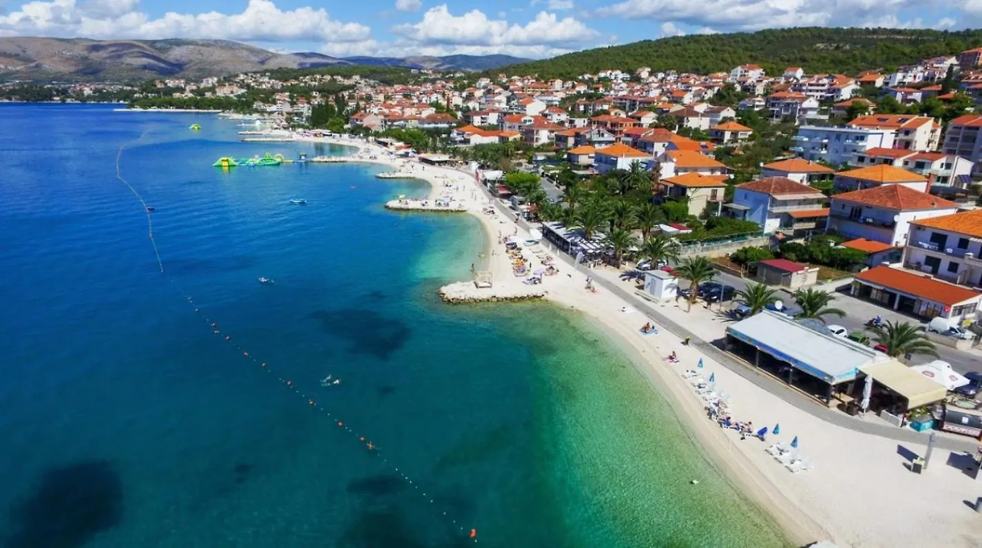 House With A Sea View With Private Parking - Okrug Gornji Villa Trogir